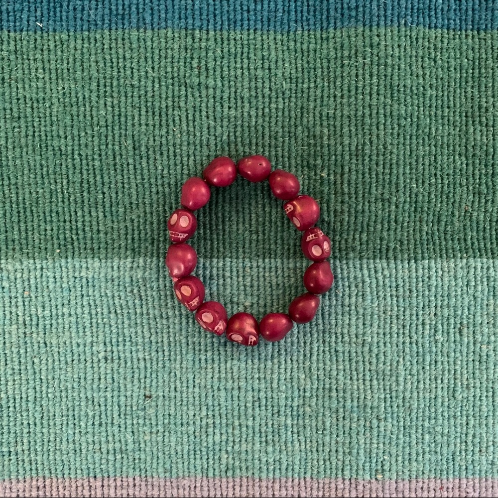 Brandy Melville plum purple skull bracelet - Picture 2 of 2